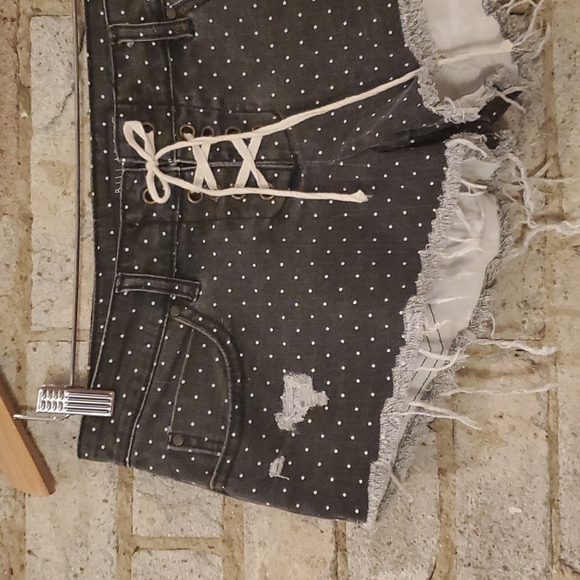 Billabong Shorts, Black, Polkadot, Cut-off, Distressed Jean Shorts. Size 5. - Picture 2 of 6